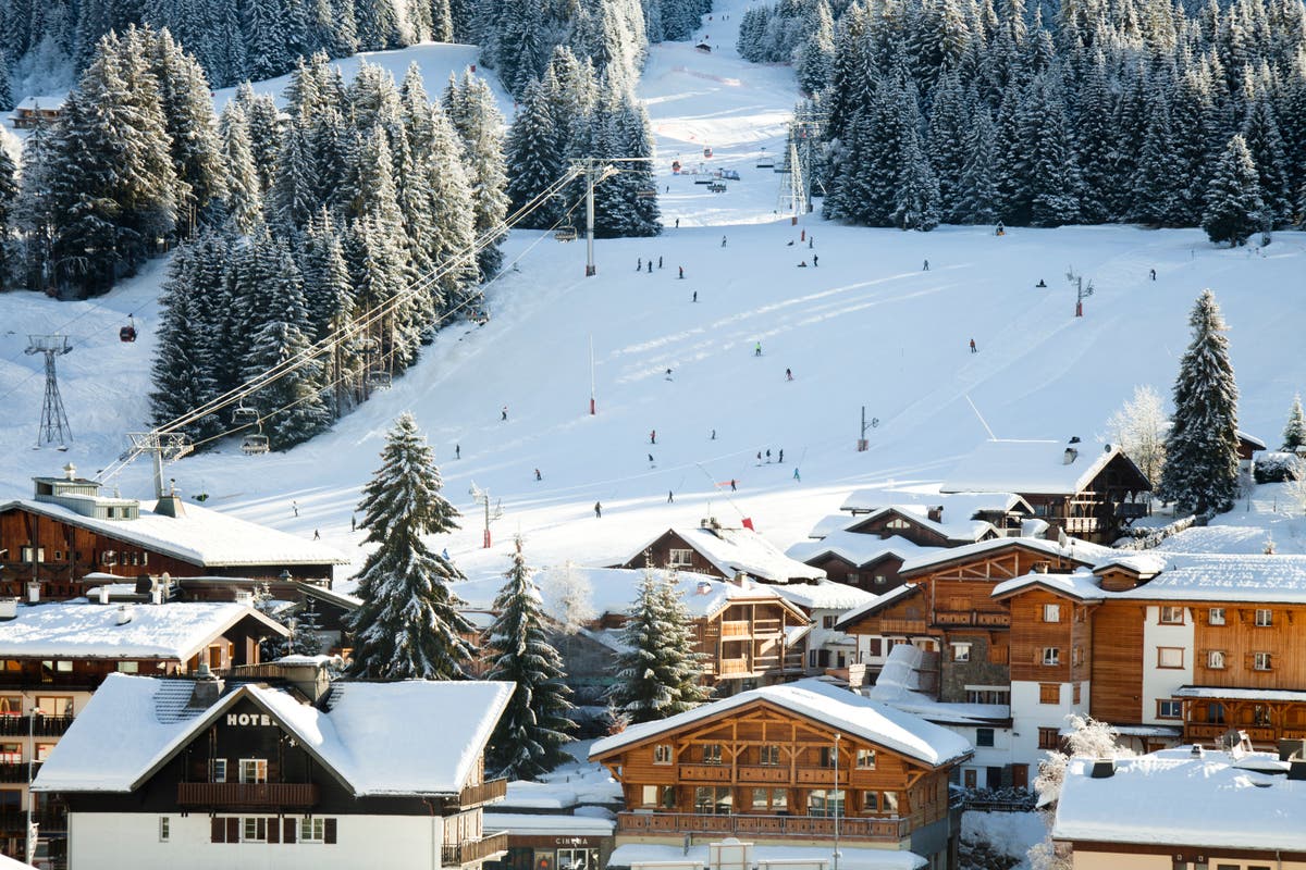 French ski resort is first in Europe to ban smoking on slopes