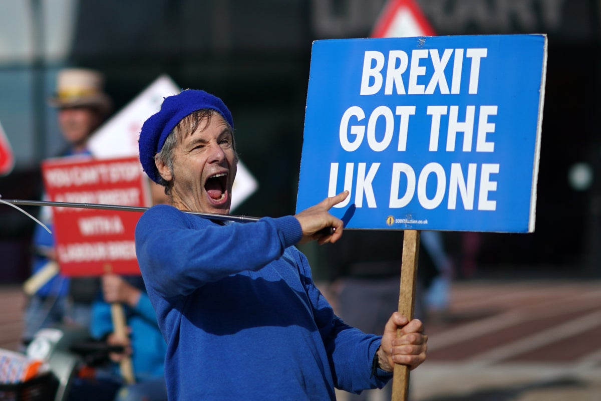 Brexit regret: Why the 'undeniable disaster' finally hit the British public in 2022