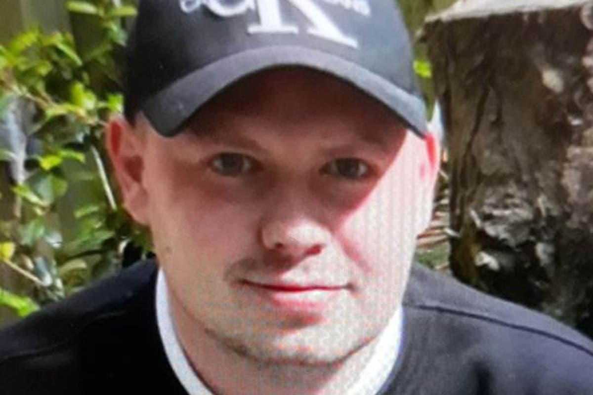 Police release new image of man after grandmother&rsquo;s murder