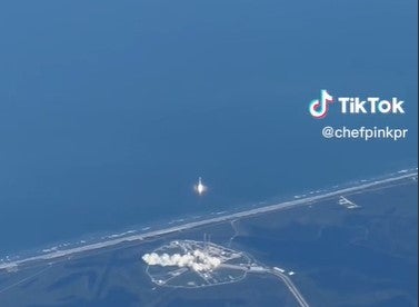 The rocket launch was caught in its entirety by plane passengers