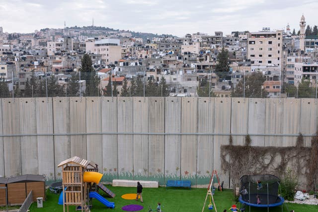 YE Behind the Lens - Israel's Barrier