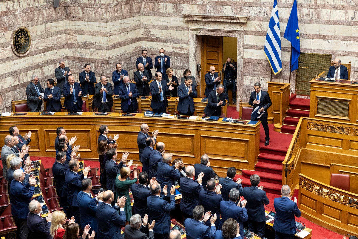 Greece passes 2023 budget, forecasts primary surplus