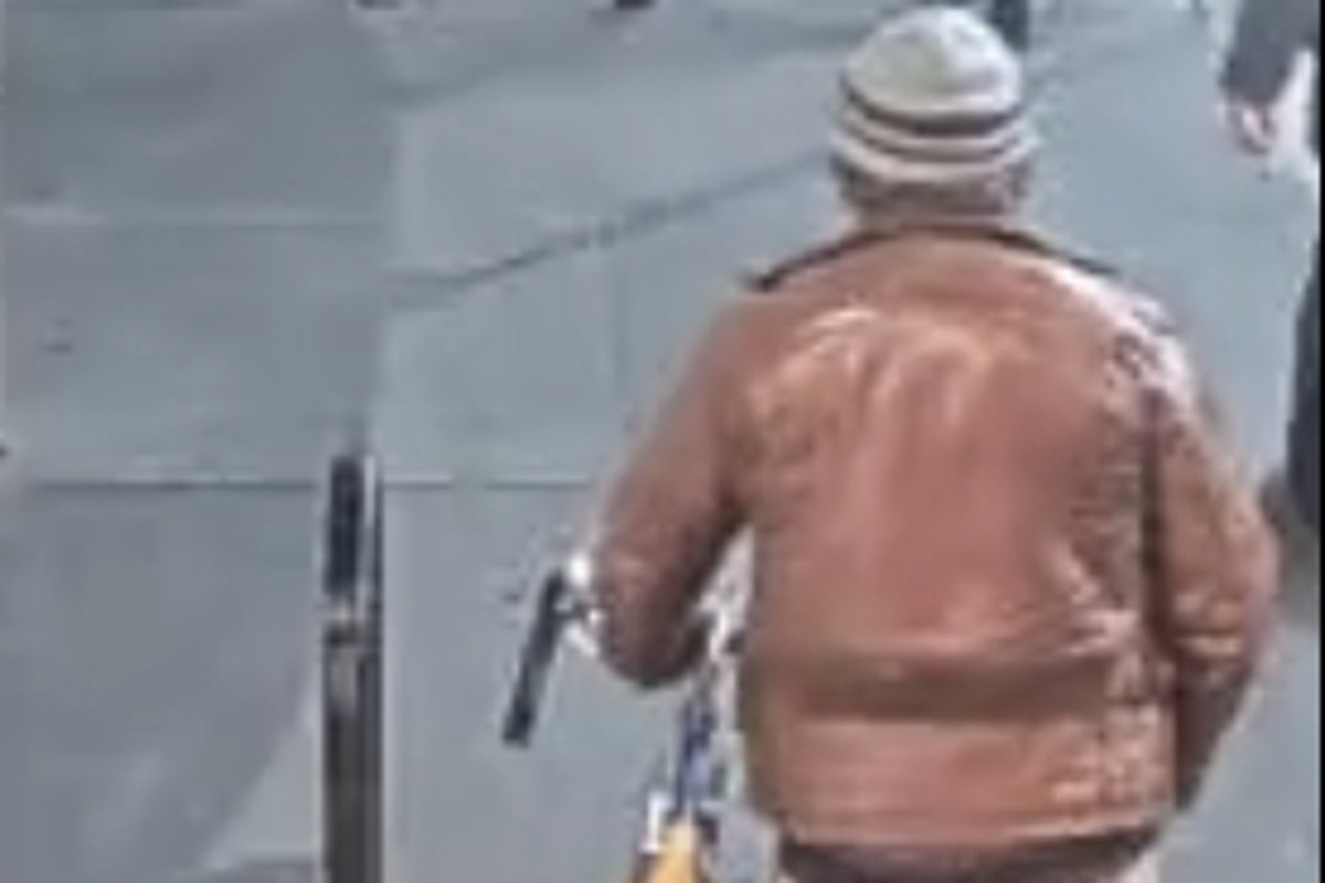 Man, 63, attacked in Central Park by man shouting antisemitic slurs and ...