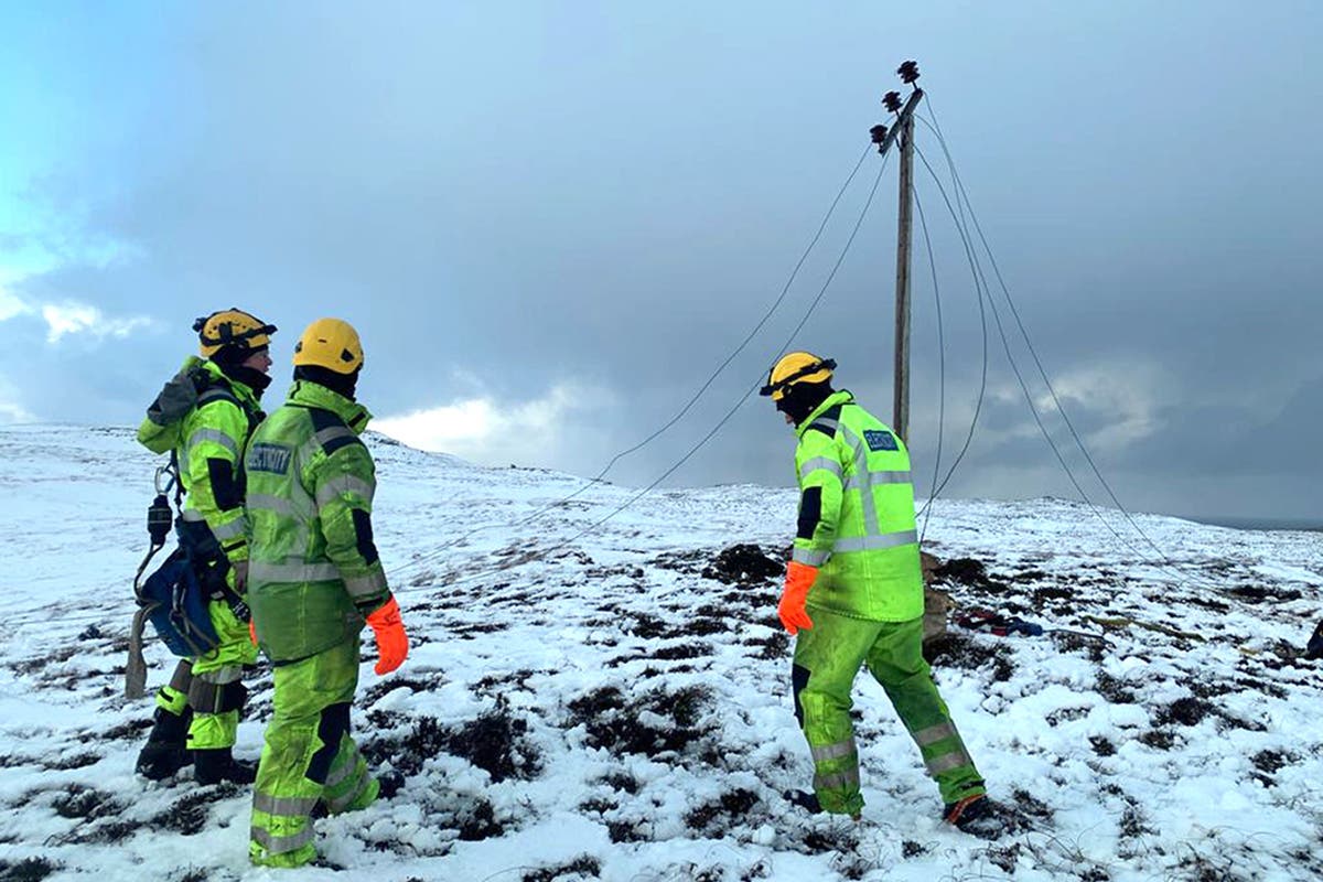 Just 118 homes left without power on Shetland as reconnection expected on Sunday Just 118 homes left without power on Shetland as reconnection expected on Sunday