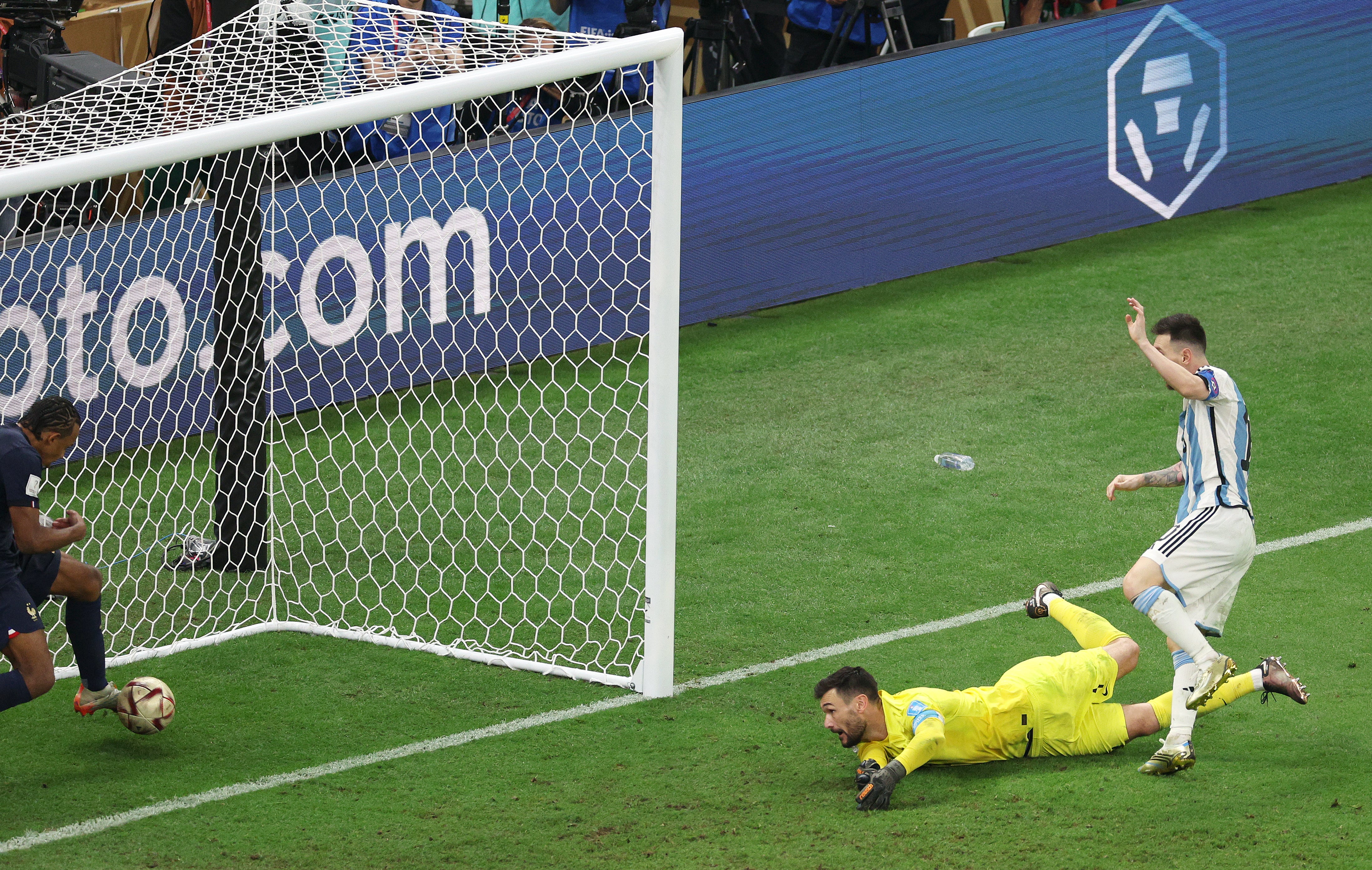 Hugo Lloris looks on as Messi’s shot crosses the line