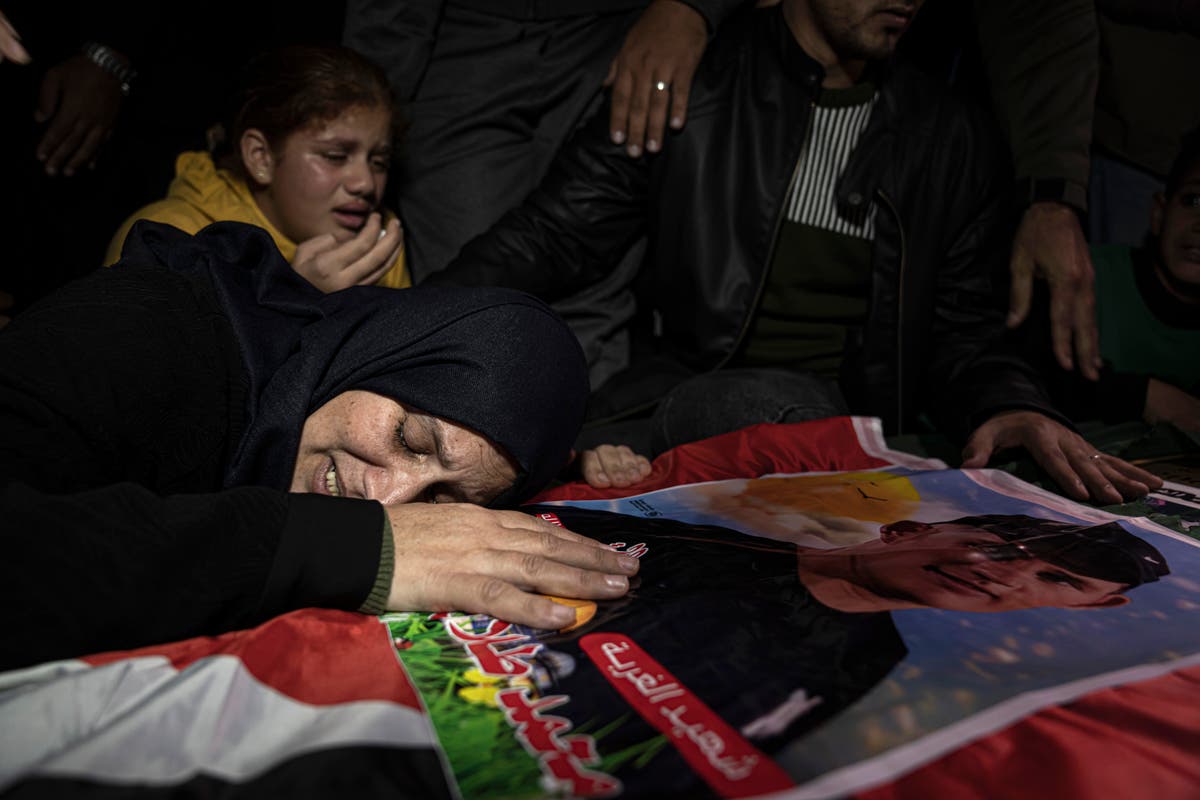 Mass funeral in Gaza draws tears, rare criticism of Hamas Mass funeral in Gaza draws tears, rare criticism of Hamas