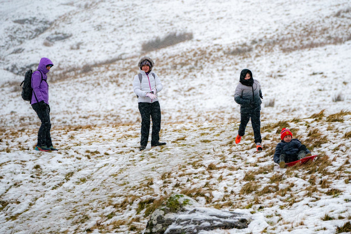 UK temperatures expected to soar on Monday but heavy rain could cause ...