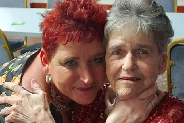 <p>Rhiannon Popp (left) was appalled when asked if her mother Marlene Fear could be taken in the back of a car instead of an ambulance </p>
