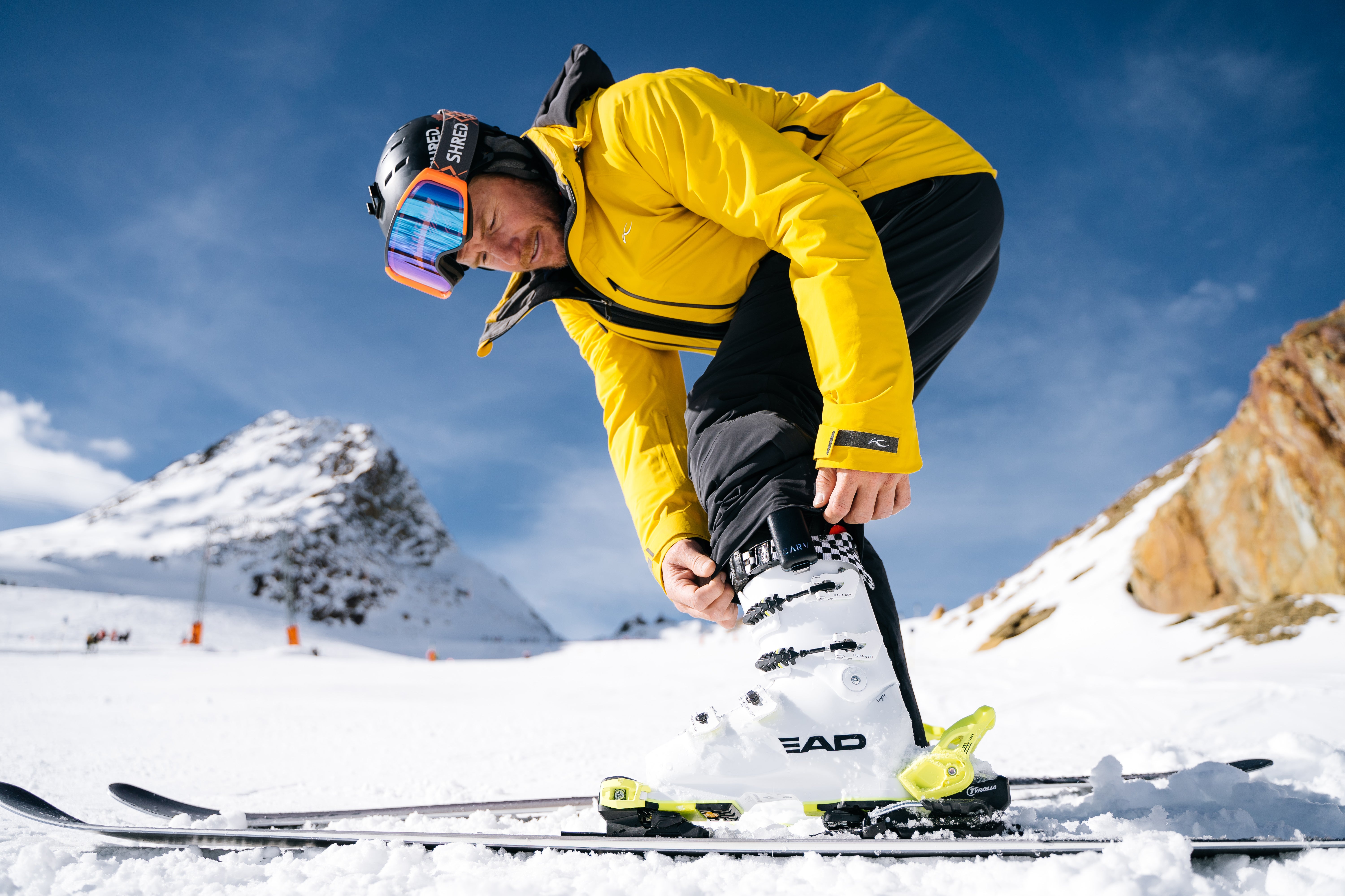 Olympic champion Ted Ligety attaching Carv to his ski boot