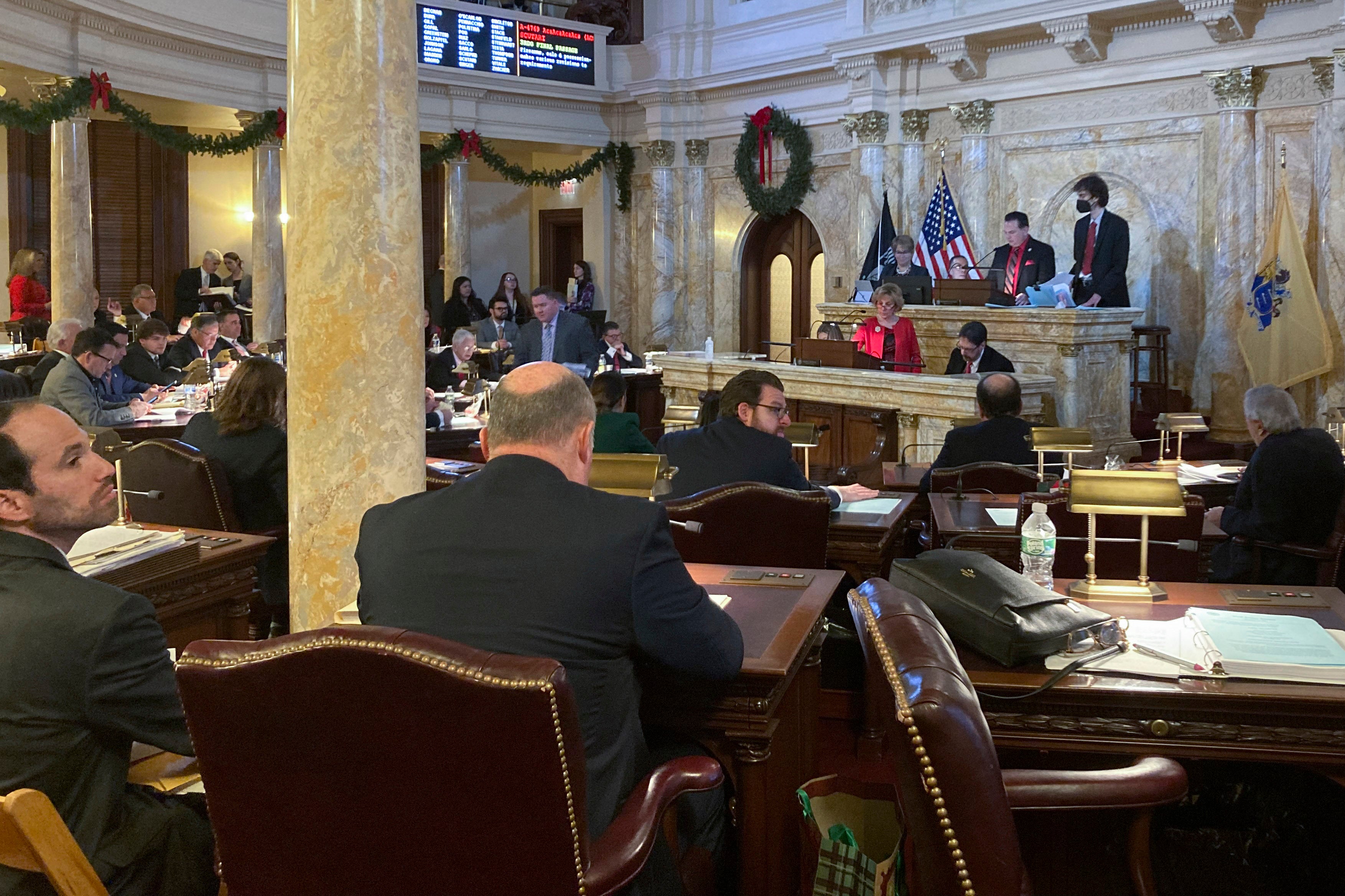New Jersey lawmakers pass gun carry legislation after ruling The