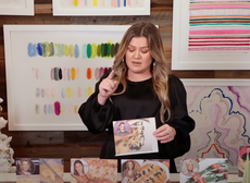 Kelly Clarkson ranks celebrities’ holiday side dishes: ‘Blake Lively for the win’