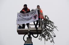 Climate activists decapitate prominent Berlin Christmas tree