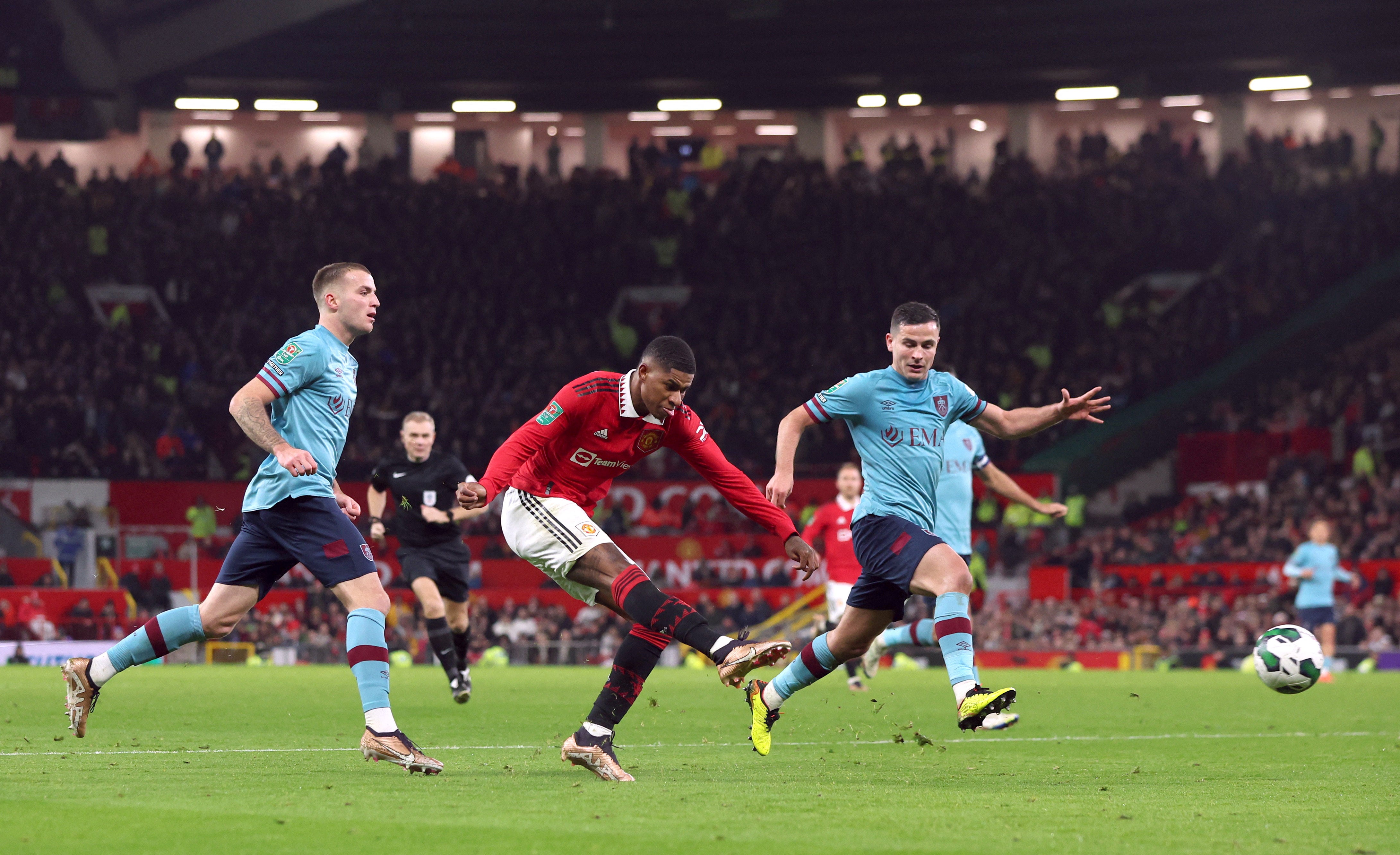 Marcus Rashford scores Manchester United’s second goal