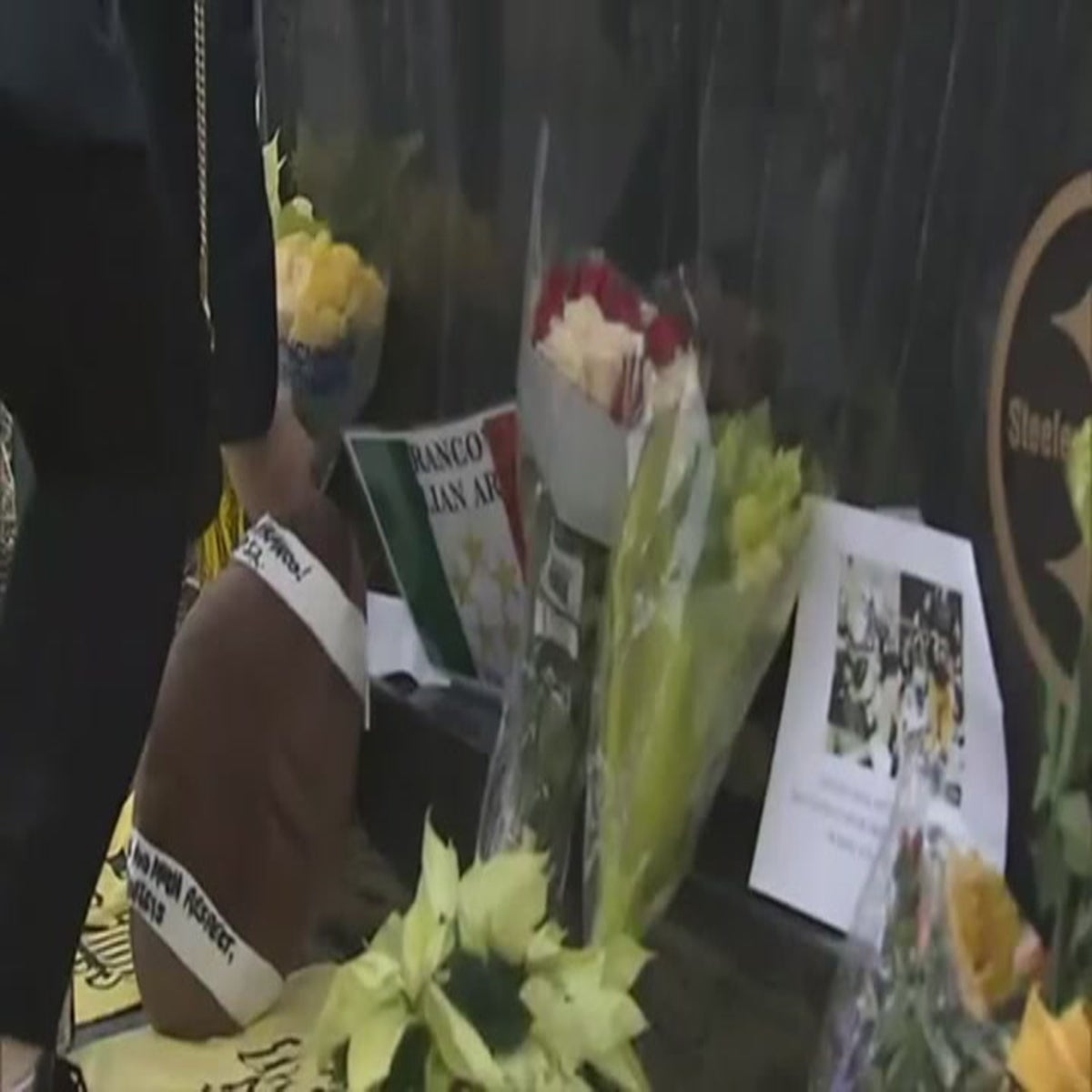 NFL legends pay tribute to star of 'immaculate reception' as