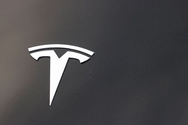 <p>Tesla Crash</p>