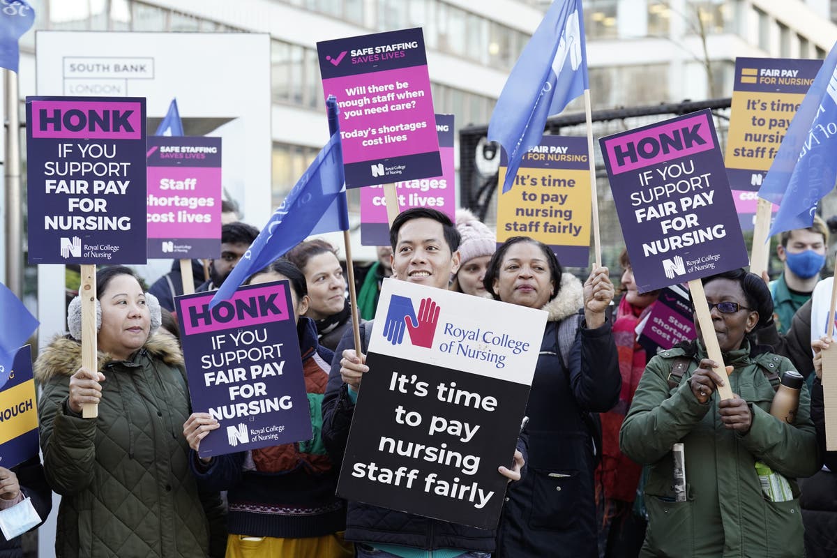 Government and unions urged to compromise as fresh strikes by nurses announced