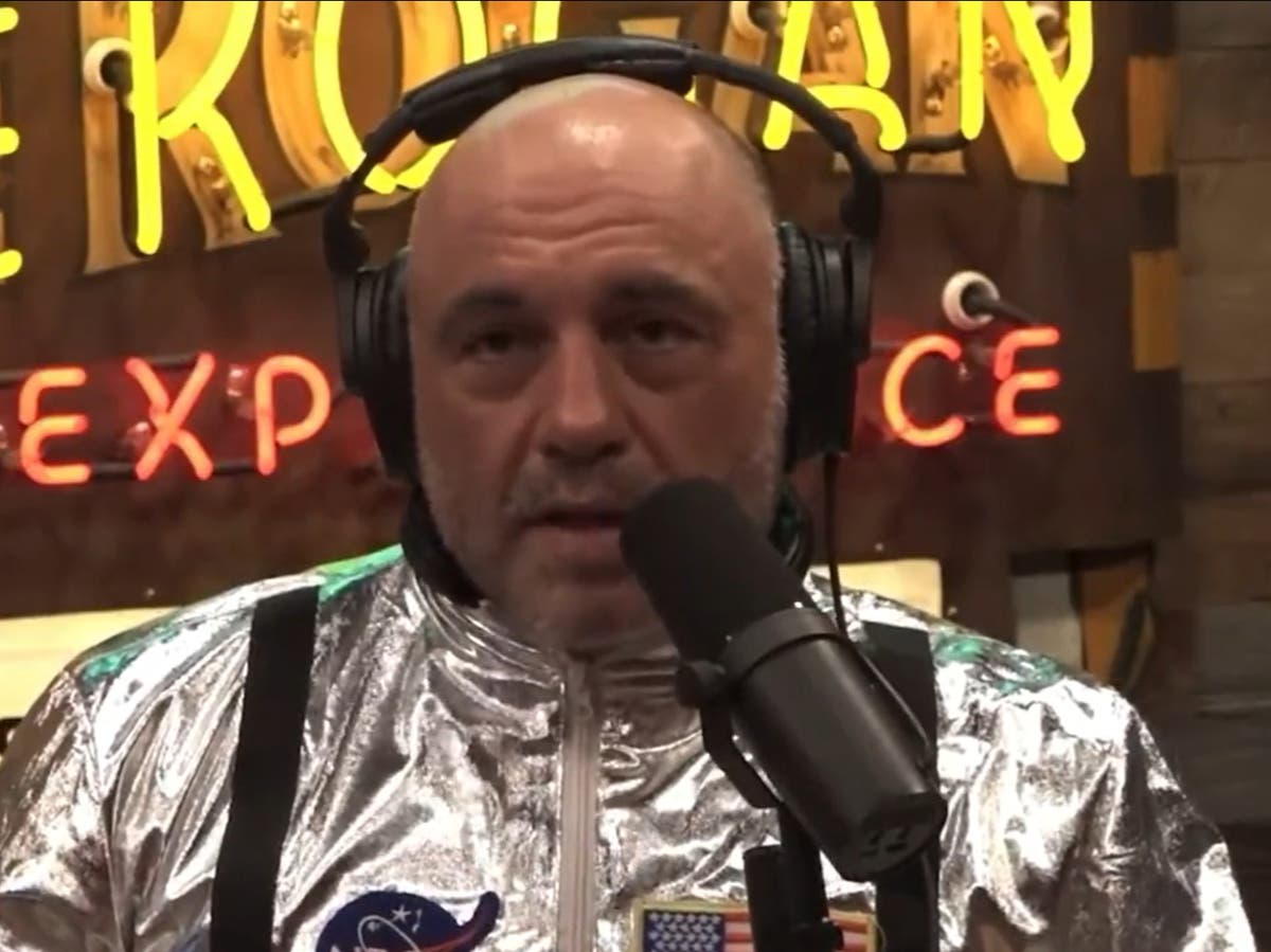 Joe Rogan ridiculed after falling for ‘father vs son boxing’ clickbait hoax