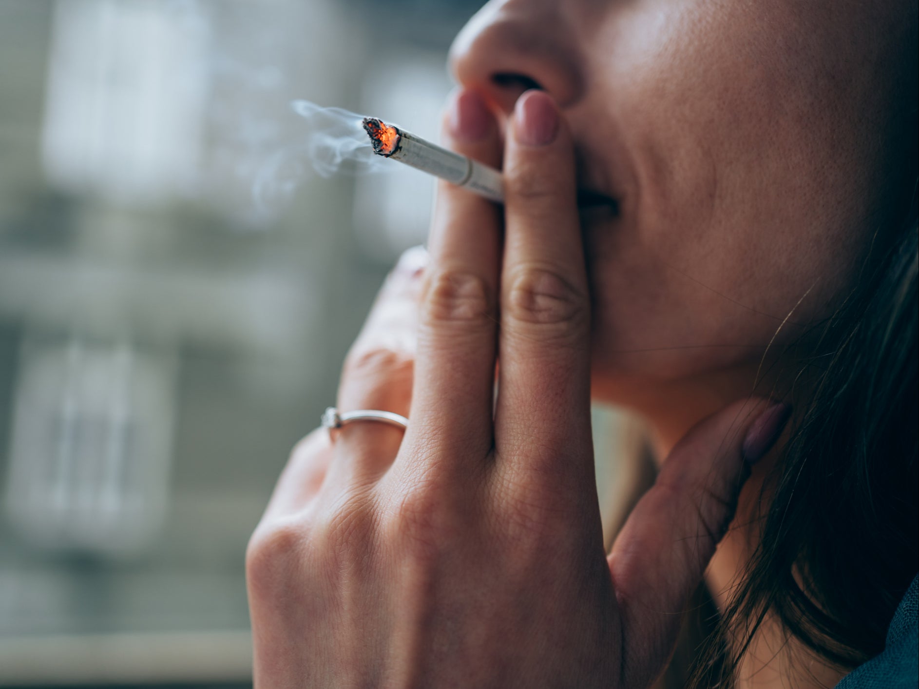Smoking is linked to memory loss in middle-aged people