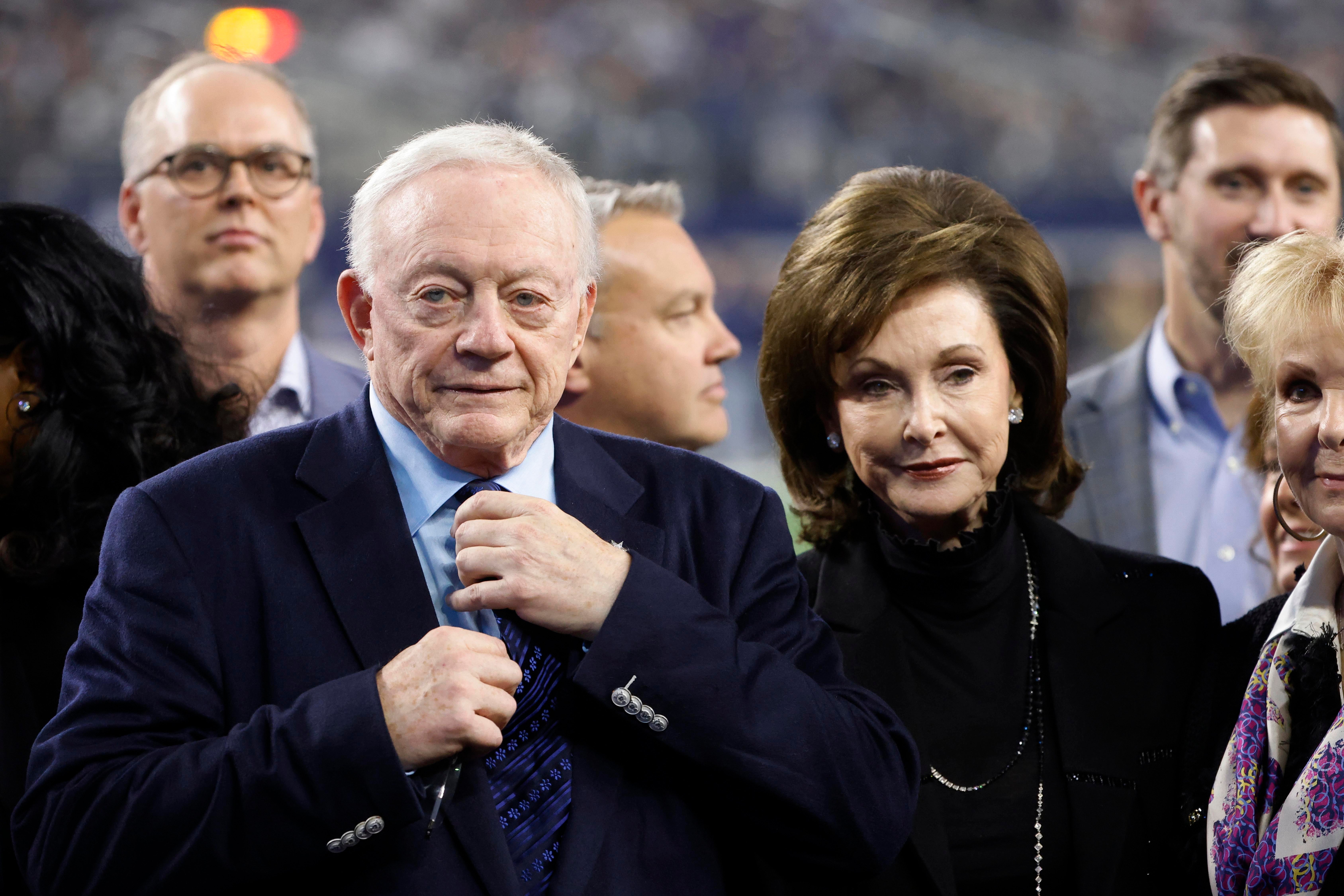 Dallas Cowboys owner Jerry Jones ordered to take paternity test in legal battle with 26-year-old woman The Independent