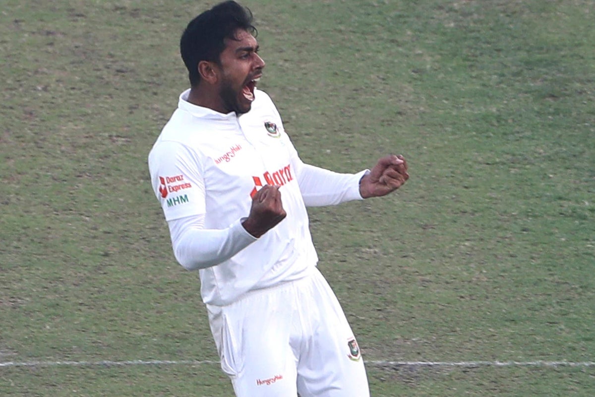 Mehidy Hasan wickets give Bangladesh hope of forcing first Test win over India