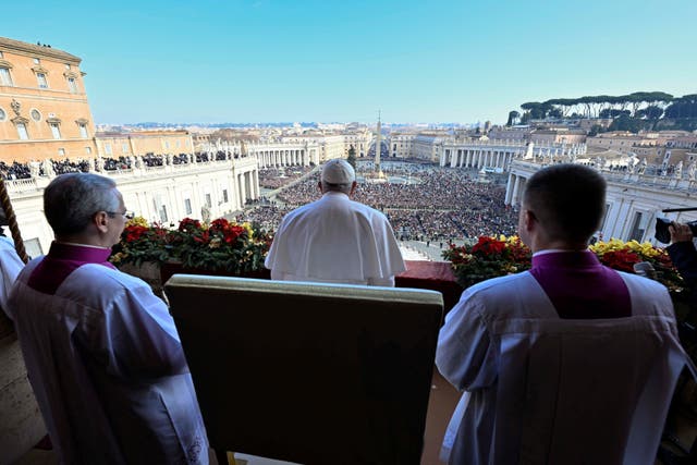 <p>Thousands gathered in St Peter’s Square to hear the speech </p>