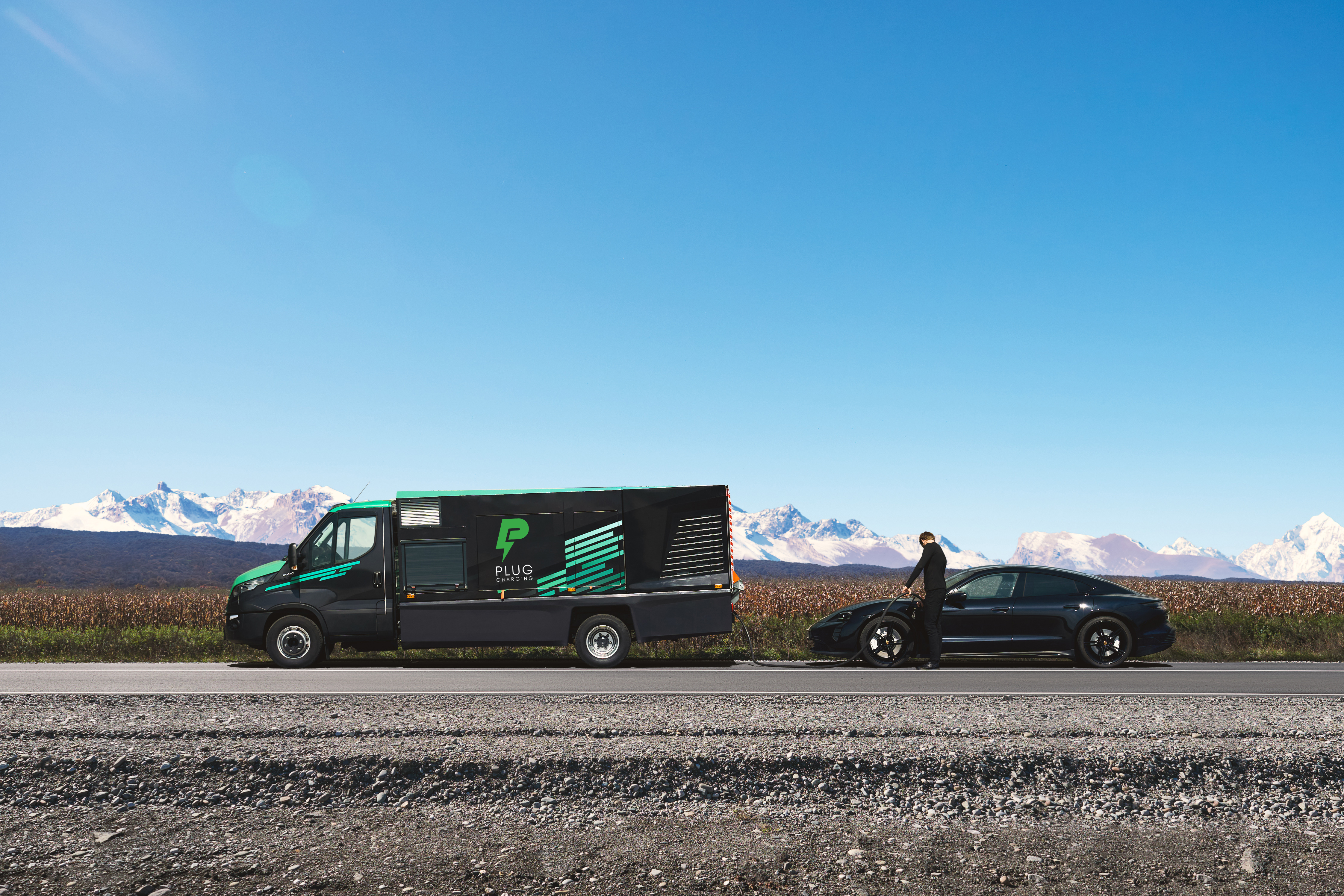 <p>The power is supplied off-grid via mobile vans</p>