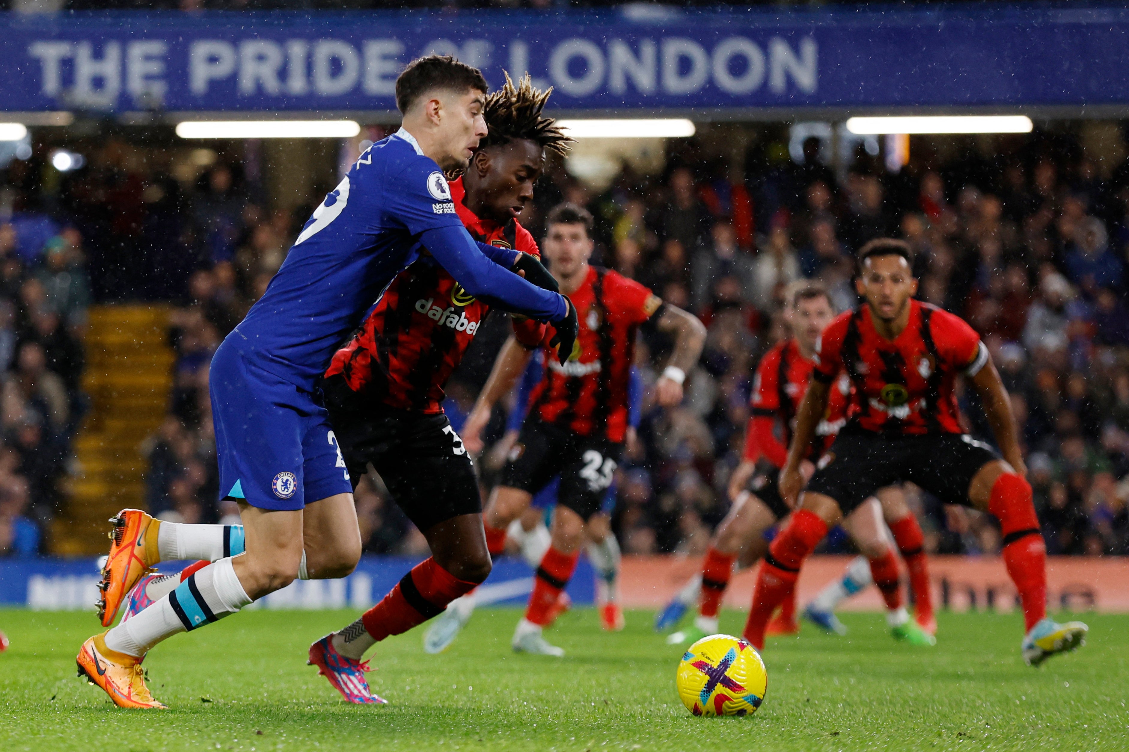 <p>Chelsea and Bournemouth are doing battle at Stamford Bridge </p>