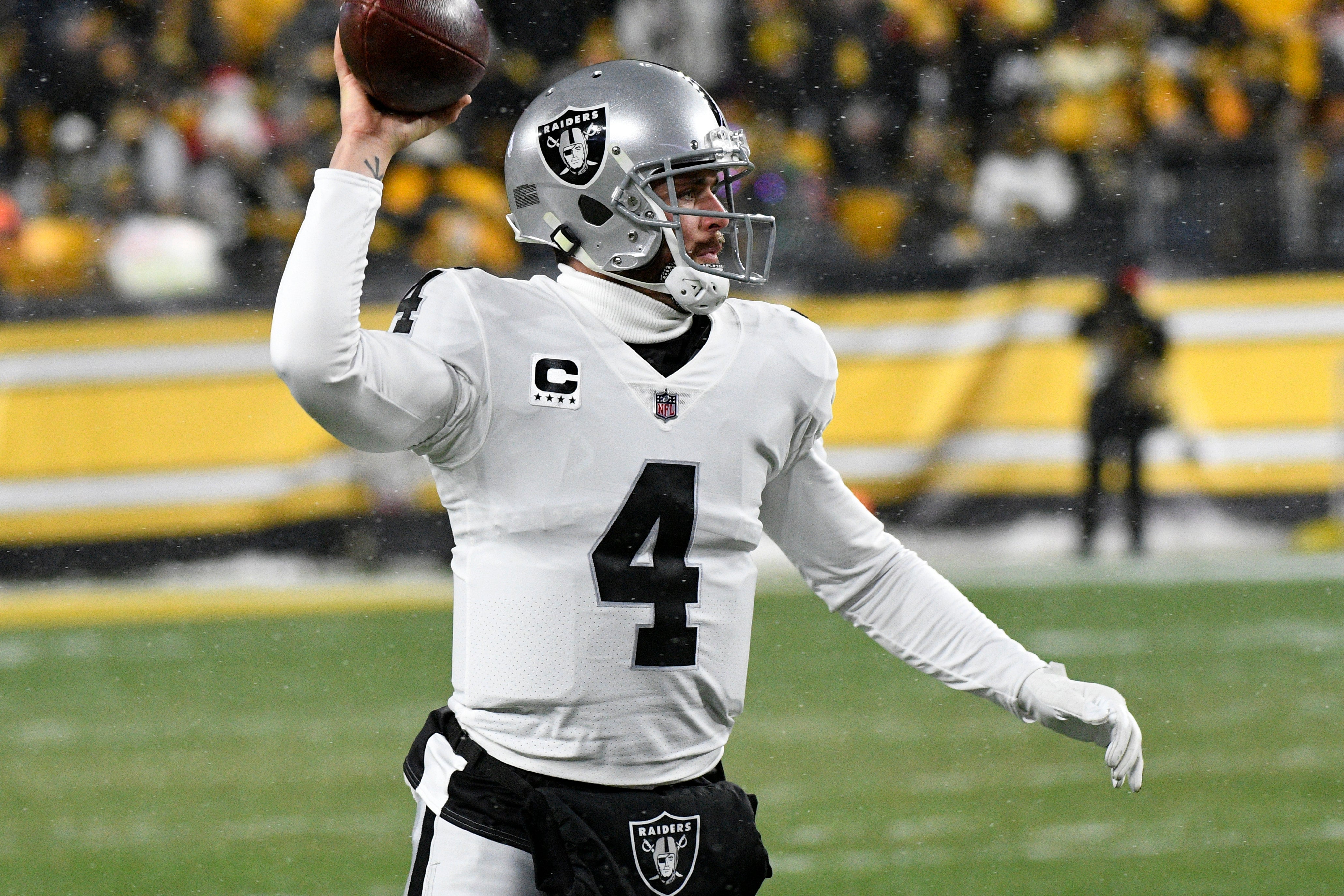 RAIDERS-CARR
