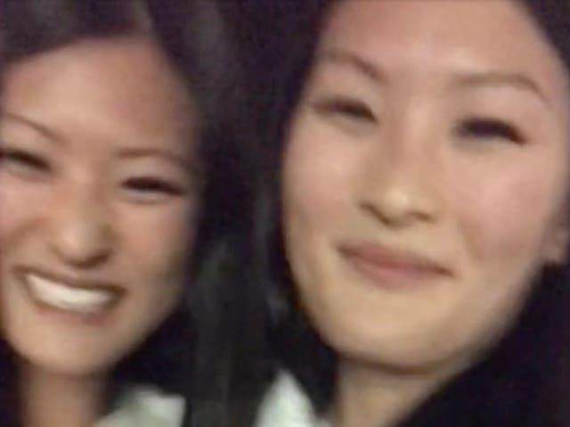 <p>Annie Niu shared photo with her twin sister in one video</p>