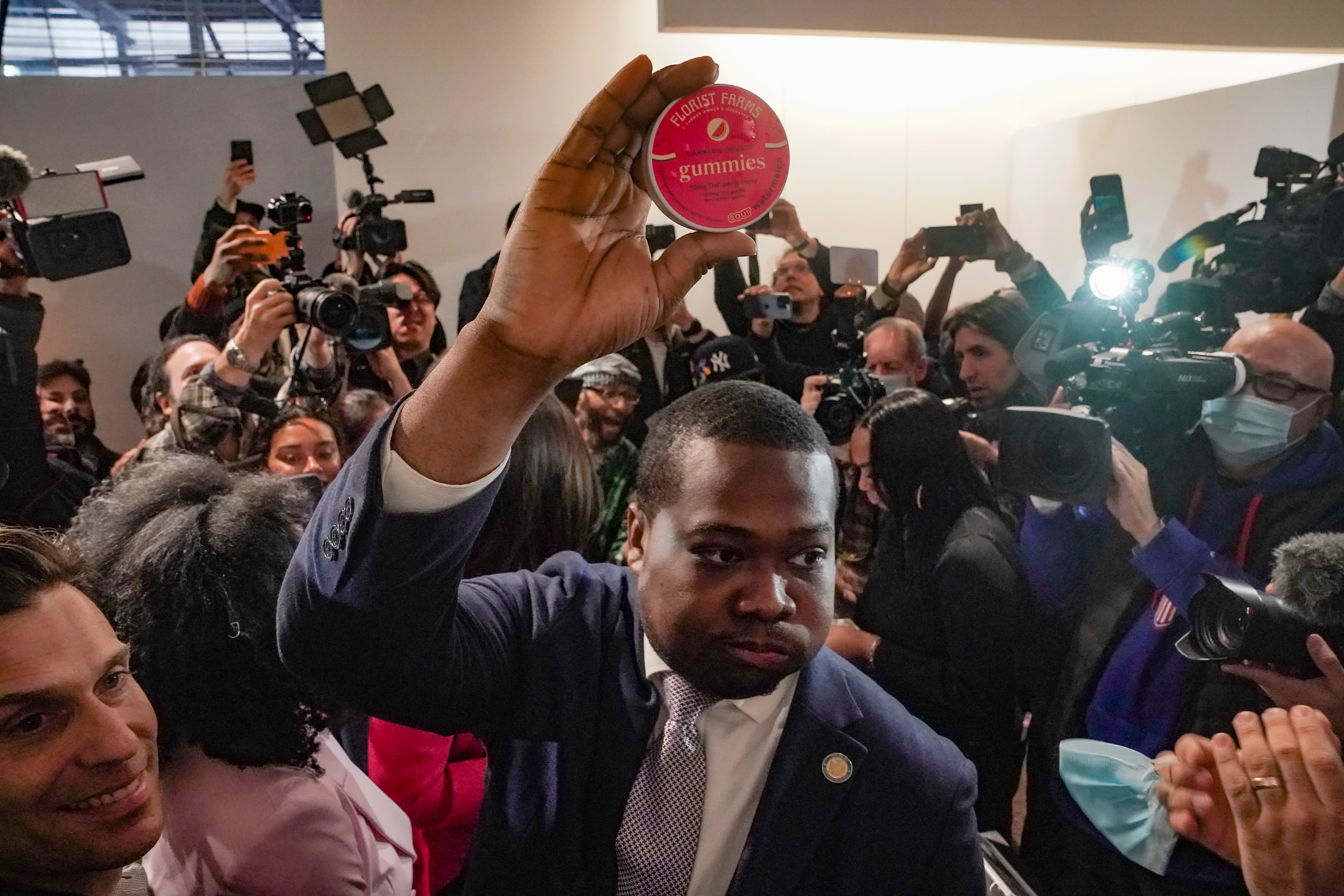 NUEVA YORK MARIHUANA