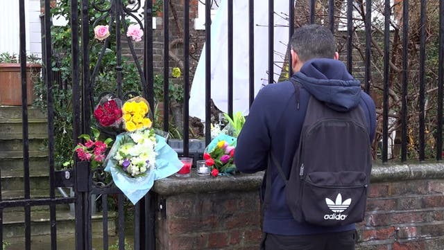 <p>Bereaved fans leave flowers outside late Vivienne Westwood's home</p>