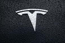 Tesla stock sees worst year ever