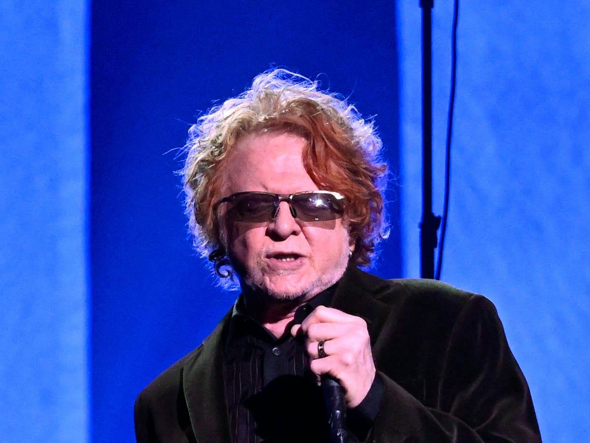 Simply Red announces &lsquo;sad news&rsquo; as band member quits after 19 years