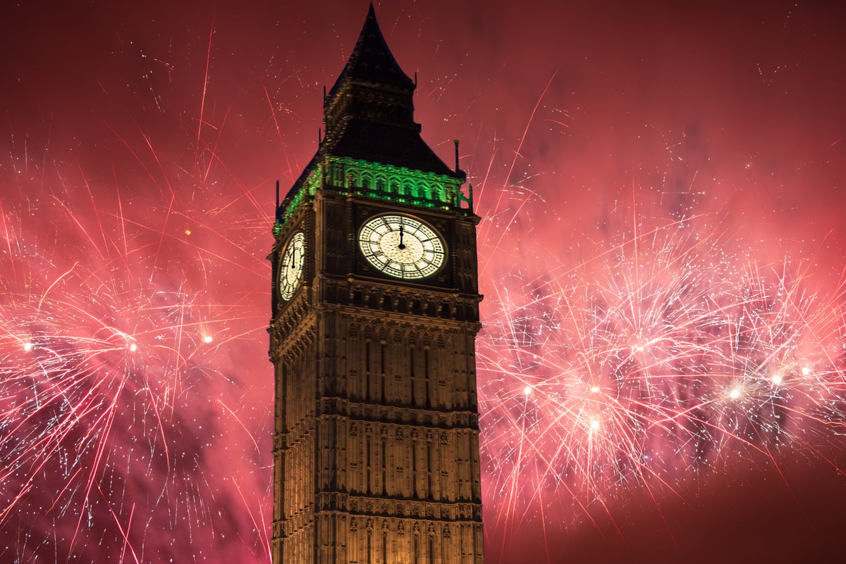 New Year’s Eve – live: London firework has ‘massive surprises’, mayor says as crowds gather