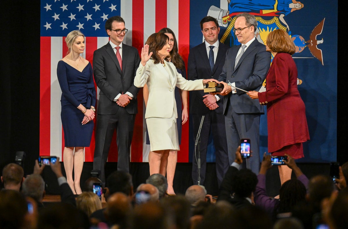Democrat Kathy Hochul sworn in as elected New York governor