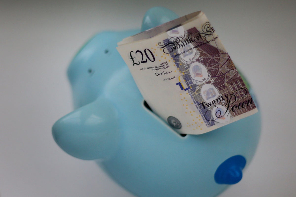 ‘Difficult or impossible’ for a third of adults to cover an extra £20 expense