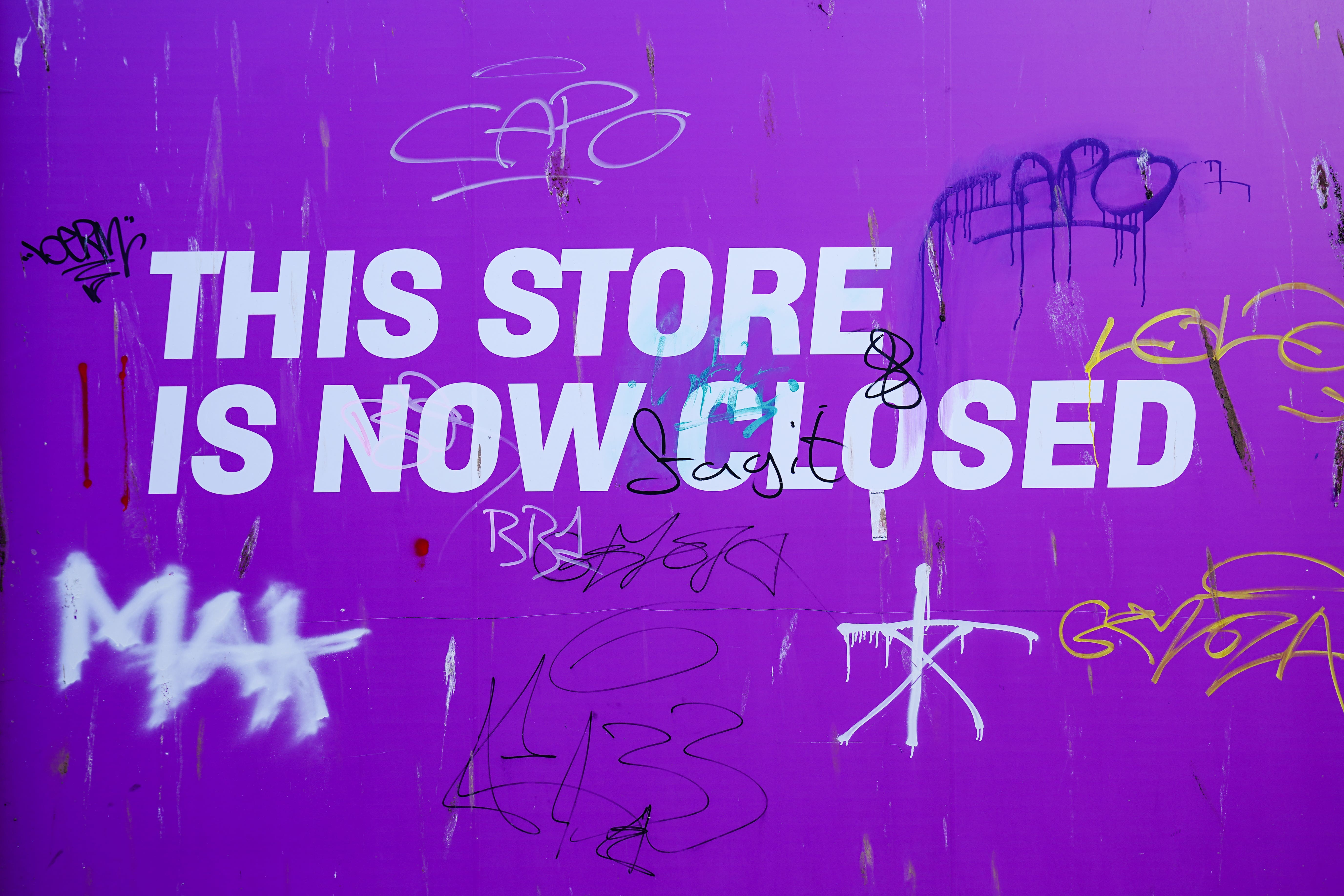 Nearly 50 shops closed their doors every day in UK last year