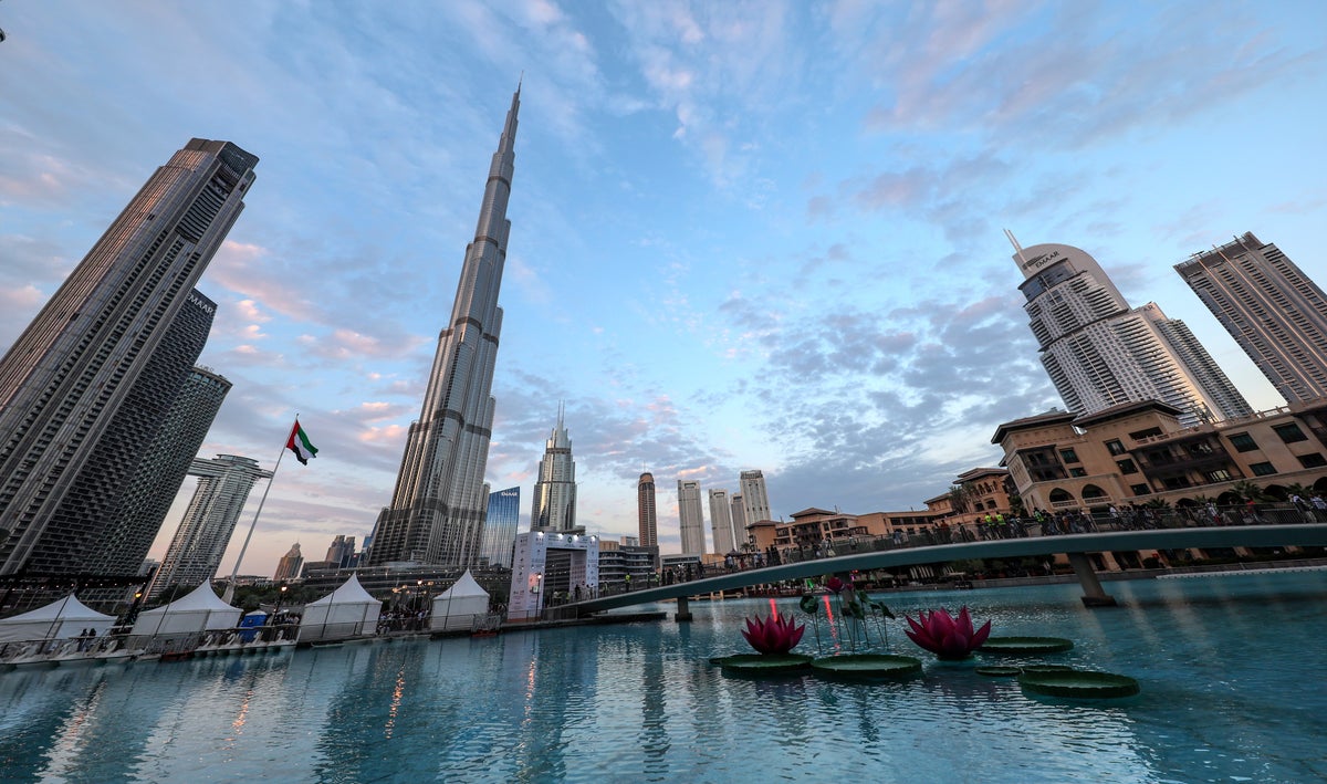 Dubai, 'turizmi canlandırmak için' yüzde 30 alkol vergisini ve ruhsat ücretini kaldırdı