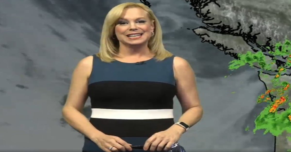 Viewers support Canadian journalist after she was criticised for her dress  on-air