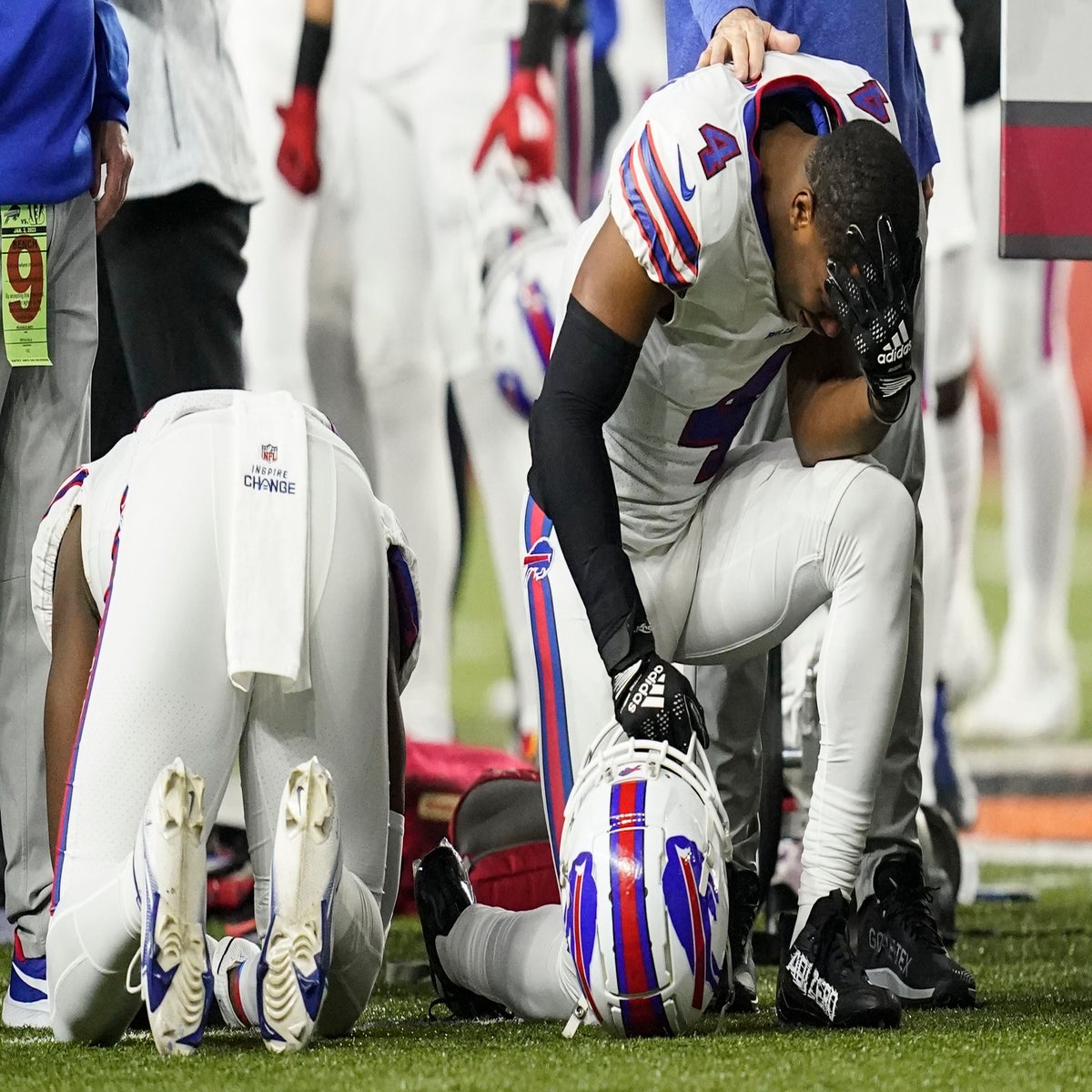 How sports broadcasters responded to the Damar Hamlin injury