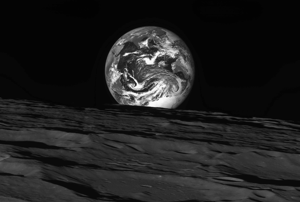 Korean spacecraft sends back stunning images of the Earth and the Moon |  The Independent