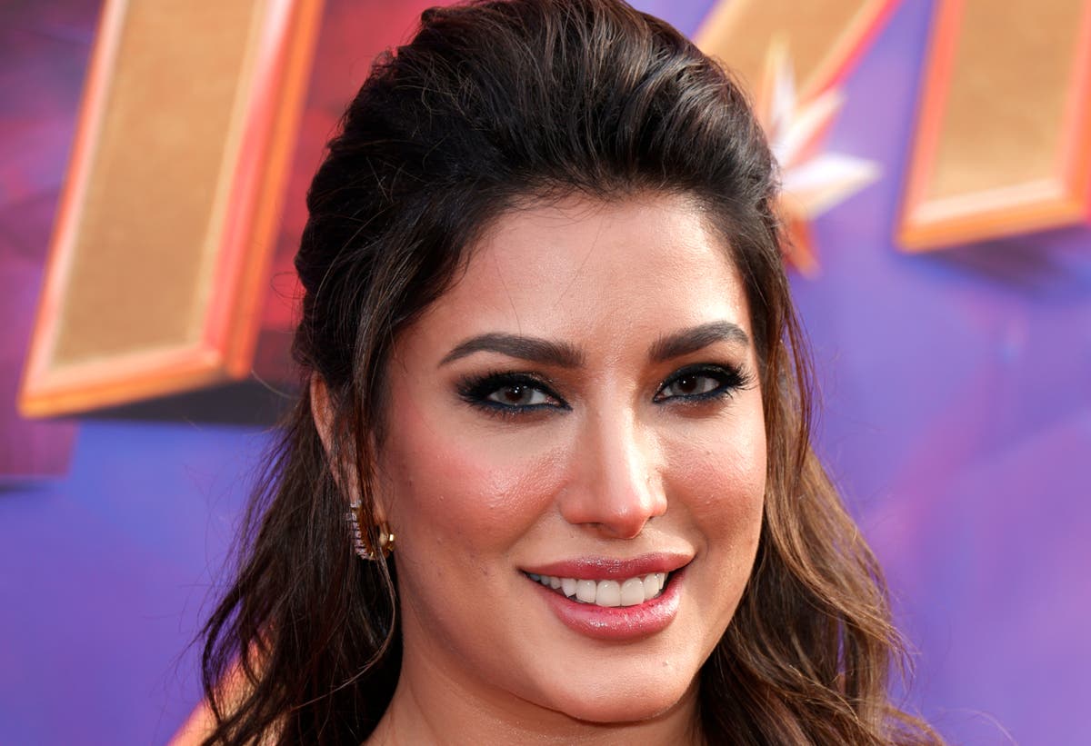 Mehwish Hayat Xxx Photo - Ms Marvel actor lashes out at 'honey trap' claim: 'Shame on people who  blindly believe this bulls***' | The Independent