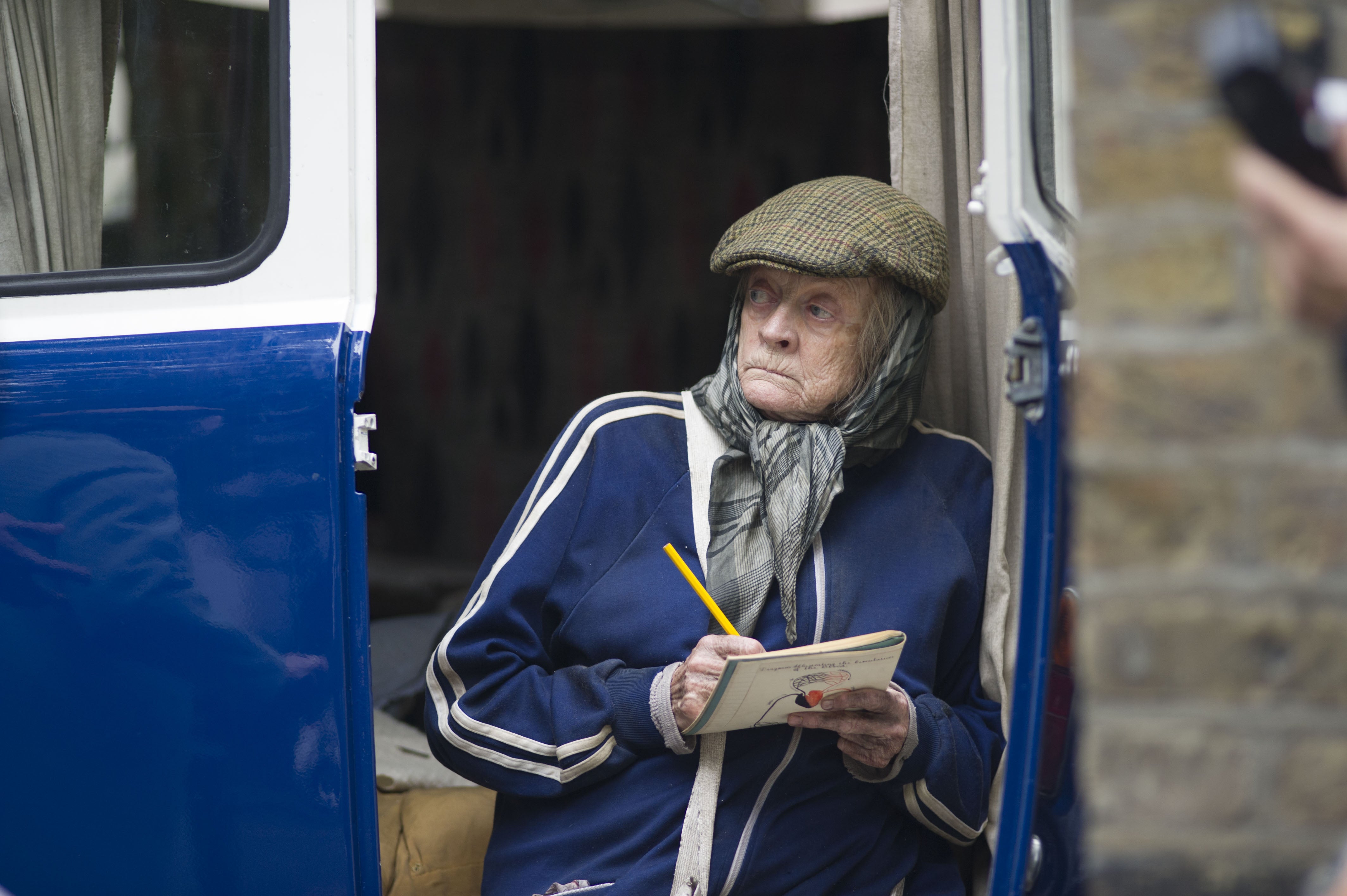 Maggie Smith in Nicholas Hytner’s film ‘The Lady in the Van’ (2015) is a mentally disturbed old bat who lives in poverty in a clapped-out Bedford van