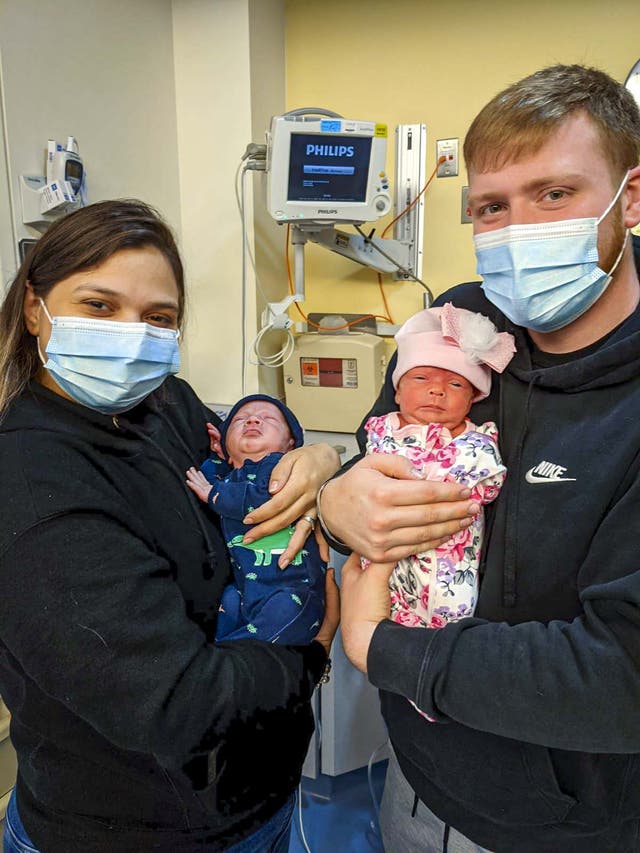 <p>Karen with Ryan and Raelynn with her husband Shauna and twins Ryan and Raelynn </p>