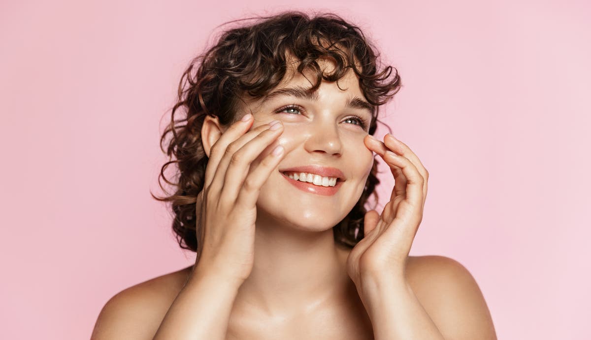 Refresh your skincare routine with La Roche-Posay’s multi-tasking serum range Refresh your skincare routine with La Roche-Posay’s multi-tasking serum range