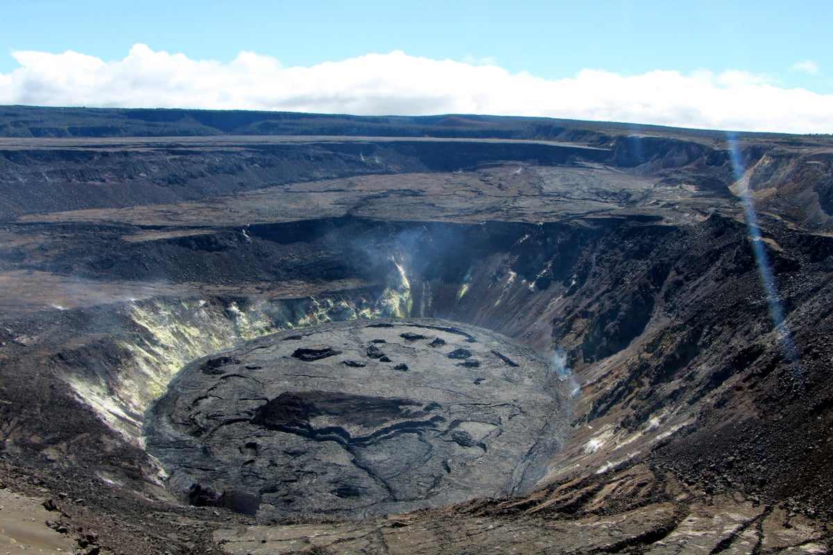 Hawaii’s Kilauea volcano erupts again; glow at summit crater