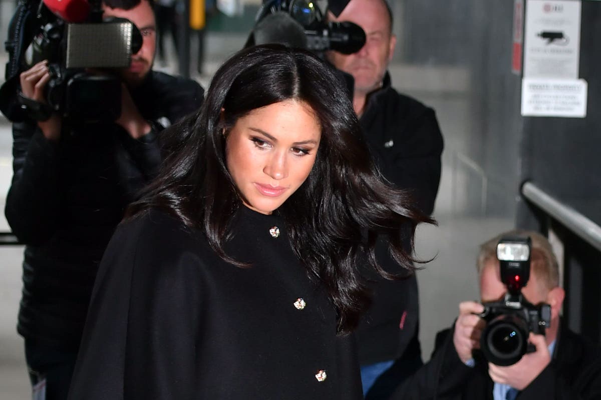 Meghan &lsquo;placed hands on Diana&rsquo;s grave and asked for guidance&rsquo;