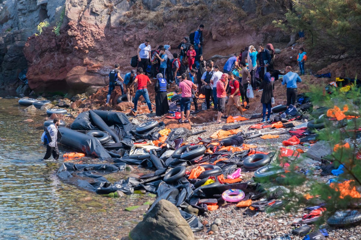 Irish aid worker says Greece smuggling trial &lsquo;deeply damaging to the EU&rsquo;
