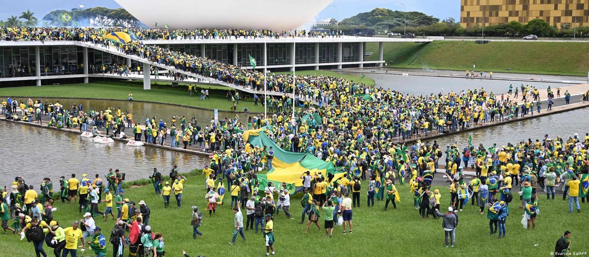 Bolsonaro supporters invade presidential palace in Brazil