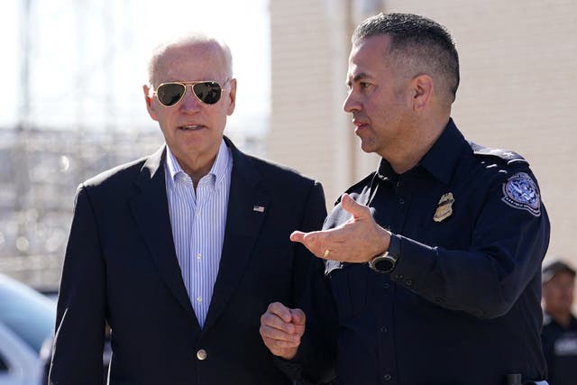 <p>U.S. President Joe Biden gets a security briefing during his visit to the U.S.-Mexico border to assess border enforcement operations, in El Paso, Texas, U.S., January 8, 2023</p>